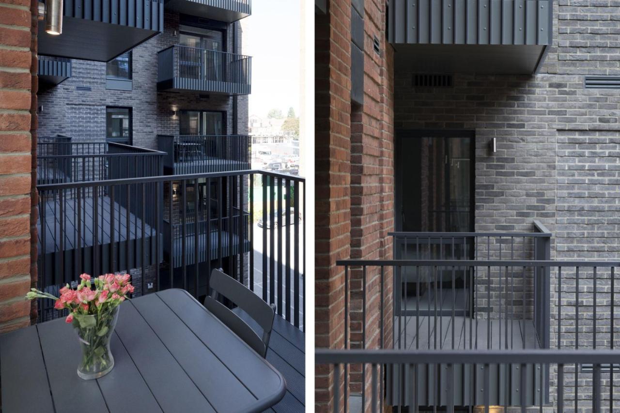 Modern Studios And Apartments At Barking Wharf In London Exterior photo